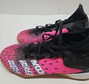 Adidas PREDATOR  hot Pink & Black Women Shoes Size 7